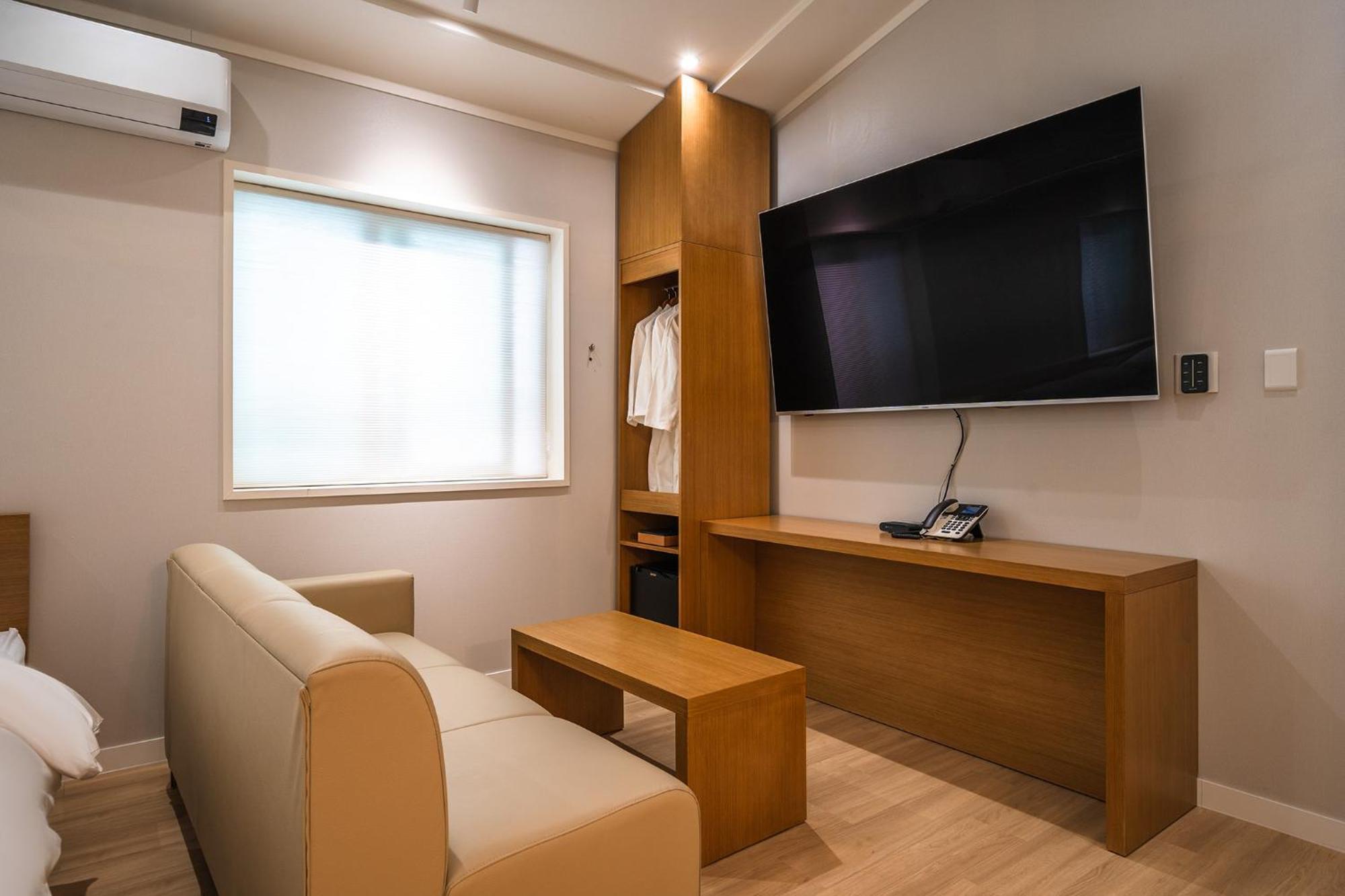 Mono Hotel Suwon Exterior foto