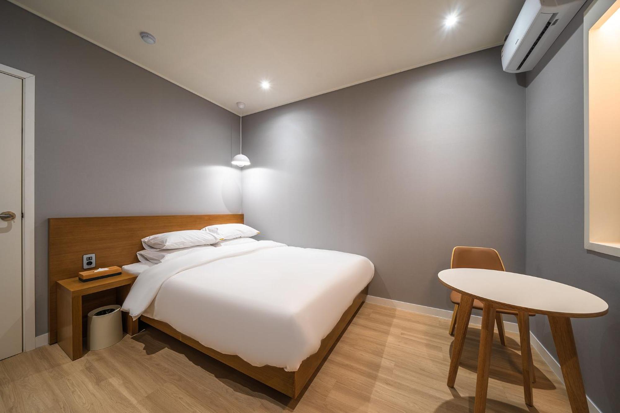 Mono Hotel Suwon Exterior foto